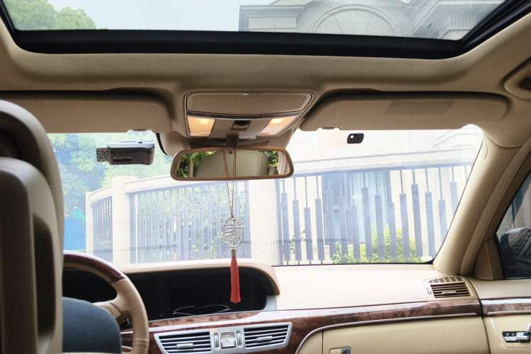 Used Mercedes-Benz S-Class 2010 S 350 L Luxury Model Headliner