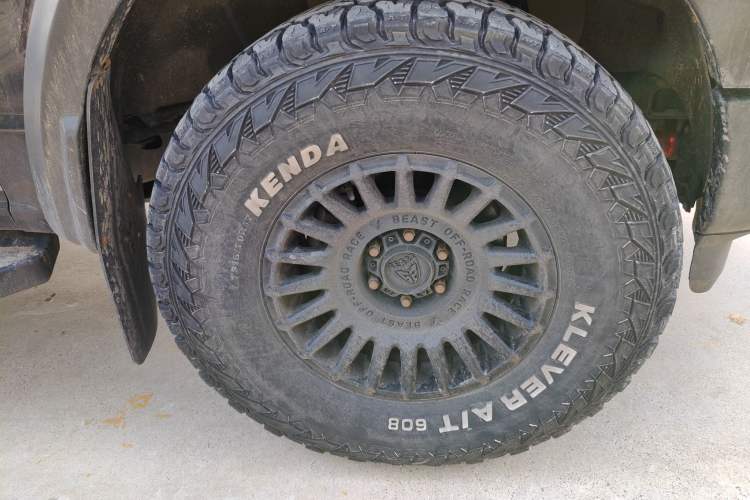 Used Ford F-150  Right Front Wheel Hub