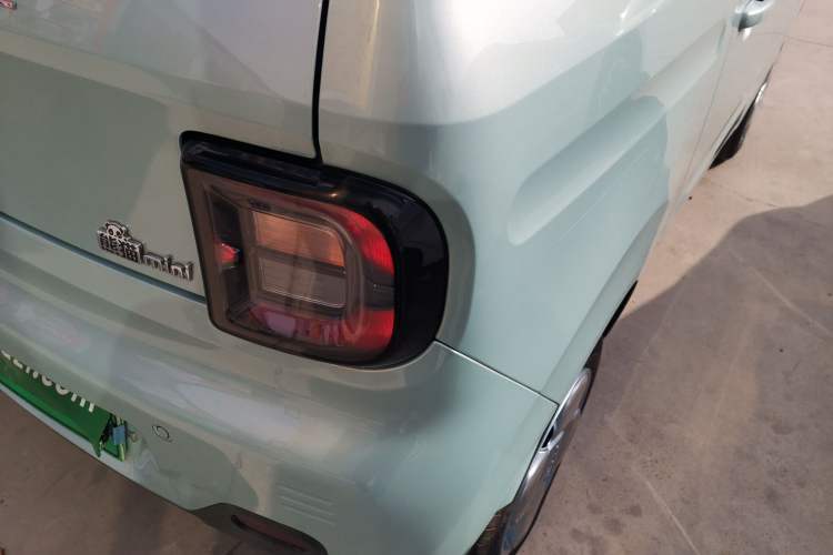 Used Geely Galaxy Panda 2024 Panda Mini 200km Endurance Bear
