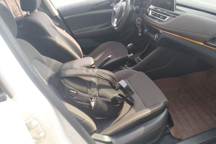 Used CHANGAN Eado DT 2019 1.6L Manual Comfort Model China VI Standard
