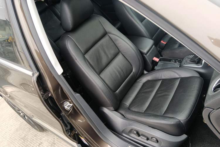 Used Volkswagen Tiguan 2015 1.8TSI Automatic All-Wheel-Drive Luxury Model
