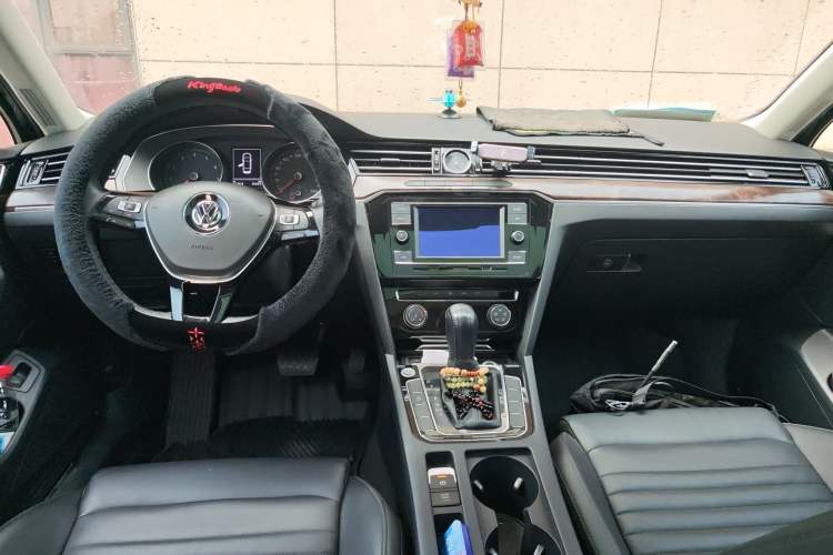 Used Volkswagen Magotan 2019 330TSI DSG Leading Model China VI Standard
