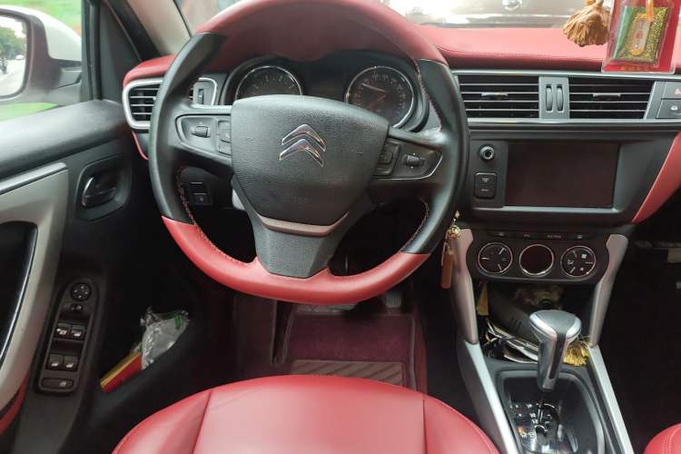 Used Citroen C3-XR 2015 1.6THP Automatic Pioneer Model