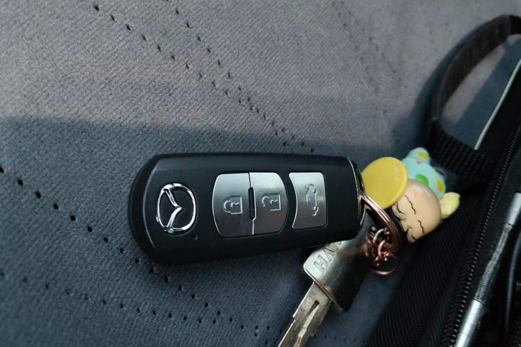 Used Mazda 3 Axela 2014 Sedan 1.5L Automatic Luxury Model