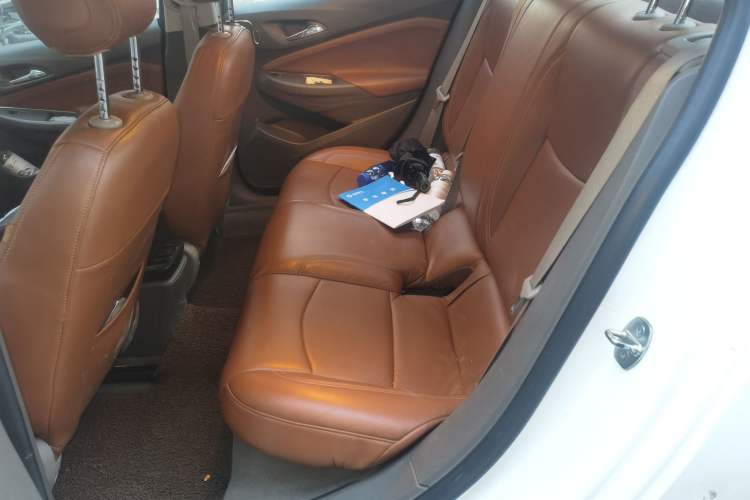 Used Chevrolet Cruze 2015 1.5L Manual Fashion Edition