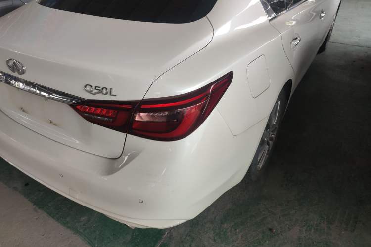 Used Infiniti Q50L 2018 2.0T Enjoyment Edition China V standard
