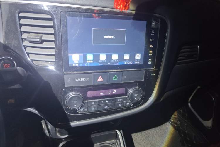 Used Mitsubishi Outlander 2019 2.0L Two-Wheel Drive Comfort Edition 5 Seats China VI Standard Audio And AC Panel