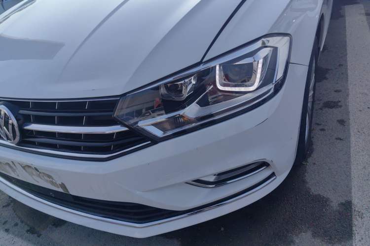 Used Volkswagen Bora 2018 1.5L Manual Comfort Model Left Front Headlight