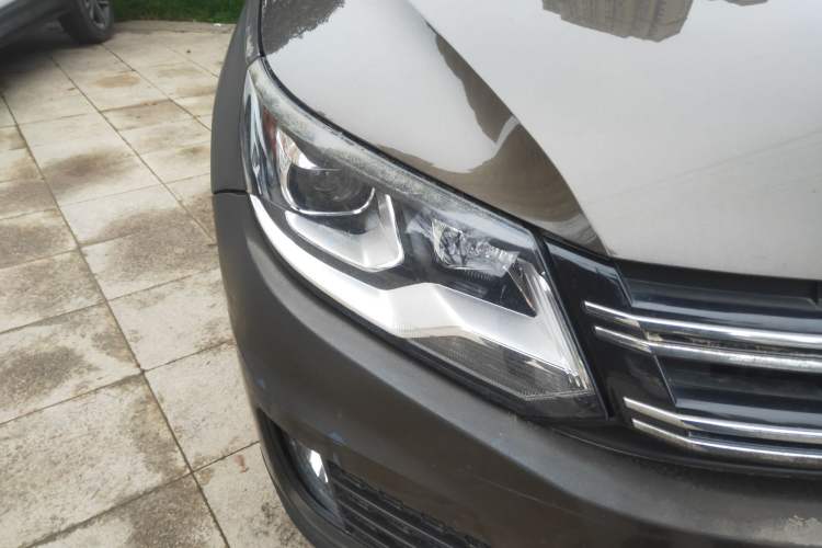 Used Volkswagen Tiguan 2015 1.8TSI Automatic Two-Wheel Drive Trend Edition Right Front Headlight