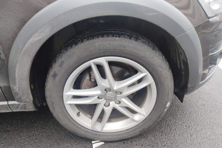 Used Audi Q5 2017 Plus 40 TFSI Technology Model