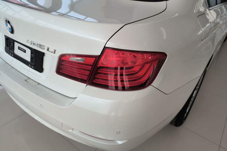 Used BMW 5 Series 2014 525Li Leading Model