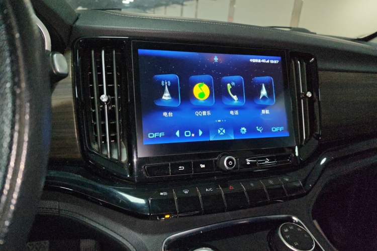 Used JMC Yusheng S350 2020 2.0T Automatic All-Wheel Drive Gasoline Comfort Edition Audio And AC Panel