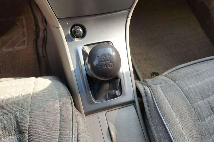 Used Toyota Corolla EX 2011 1.6L Manual Luxury Edition
