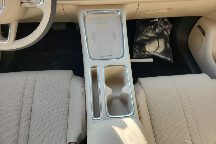 Used Wuling Bingo S 2025 Model 325km Deluxe Edition