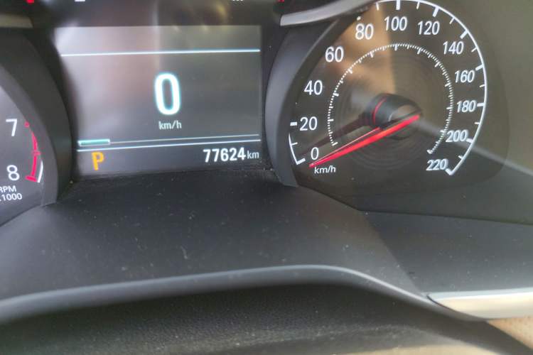 Used Chevrolet Monza 2021 320 Automatic Enjoyment Sunroof Edition Odometer Close Up