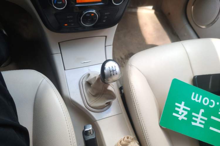 Used JAC Group Heyue 2012 1.5L Manual Business Luxury Edition
