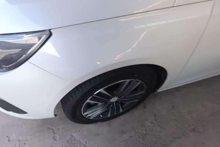 Used Peugeot 308 2016 1.6L Automatic Luxury Edition Left Front Wheel Hub