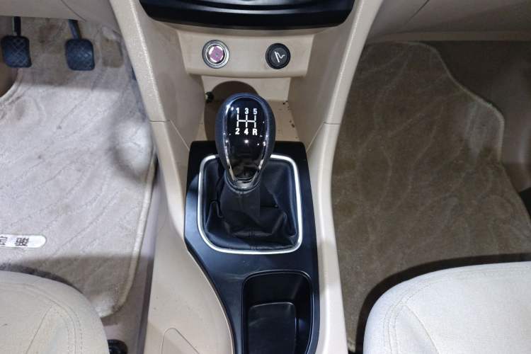 Used Baojun 730 2016 1.5L Manual Value Edition 7 Seats China V Emission Standard
