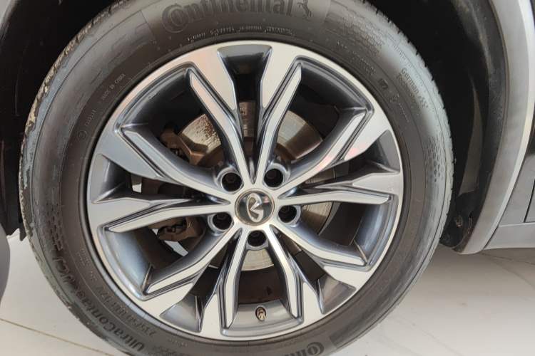 Used Infiniti QX30 2017 2.0T Four-Wheel Drive Fashion Edition
