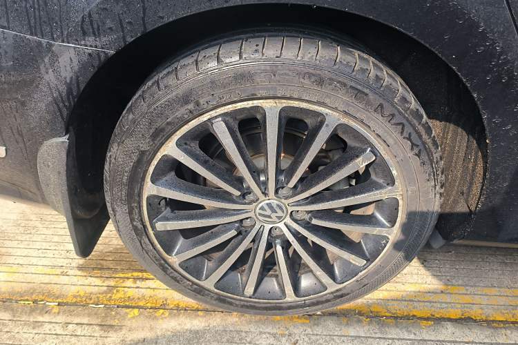 Used Volkswagen Passat 2014 1.8TSI DSG Prestige Edition Exterior 5