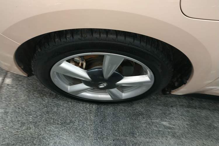 Used ORA Good Cat 2021 400km Standard Range Venus Edition Lithium Iron Phosphate Left Front Wheel Hub