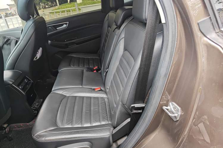 Used Ford Edge 2016 EcoBoost 245 Two-Wheel-Drive Titanium 7-Seater