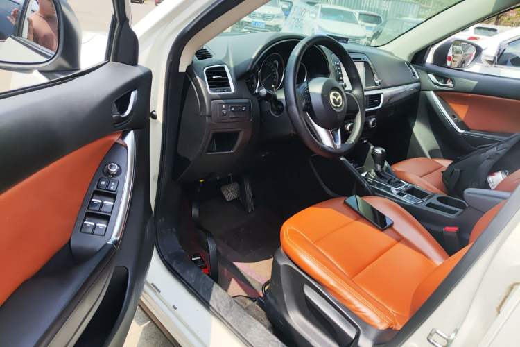 Used Mazda CX-5 2015 2.0L Automatic Two-Wheel Drive Urban Version
