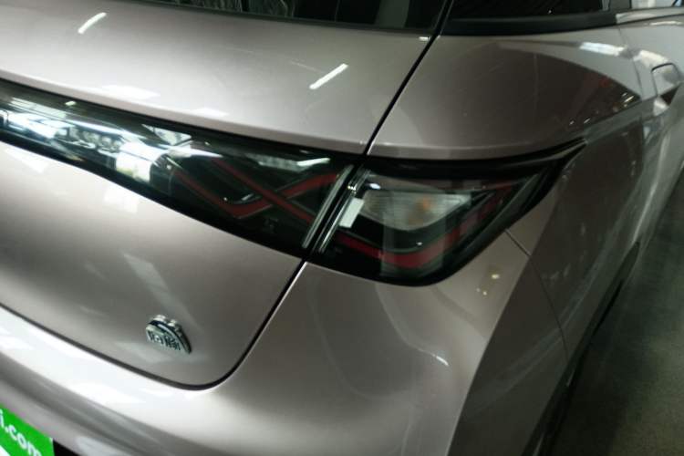 Used BYD Dolphin 2021 405 km Fashion Edition Right Rear Taillight