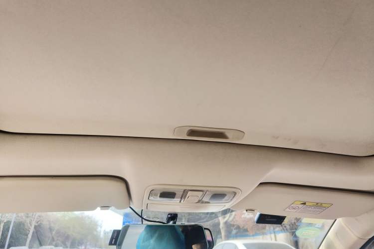 Used CHANGAN Alsvin V7 2015 1.6L Automatic Enjoyment Model China IV Standard
