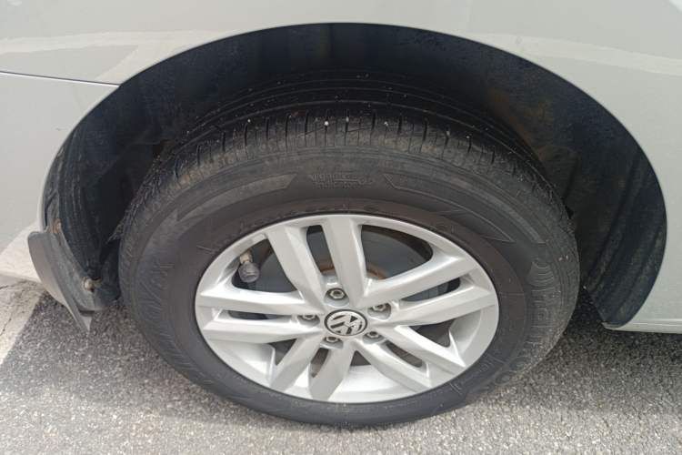 Used Volkswagen Jetta 2015 Value Edition 1.6L Automatic Fashion Version
