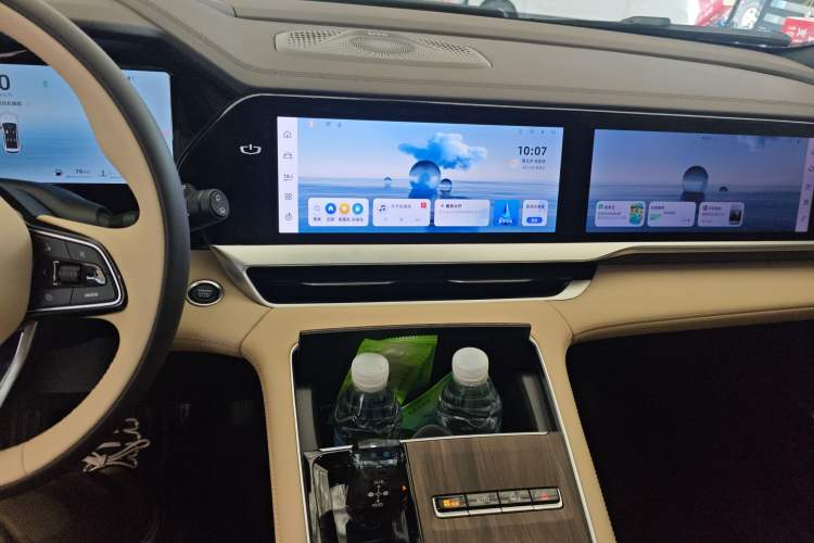 Used Geely Auto Monjaro L 2025 Dongfang Yao 2.0TD Automatic All-Wheel-Drive Wangyue Edition Audio And AC Panel