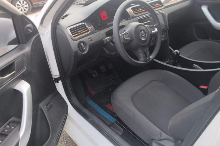 Used Volkswagen Santana 2019 1.5L Manual Fashion Edition China VI Standard Driver Seat