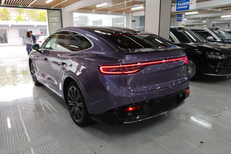 Used Hima Luxeed R7 2024 All-Electric 736 km Ultra Rear Left 45 Deg