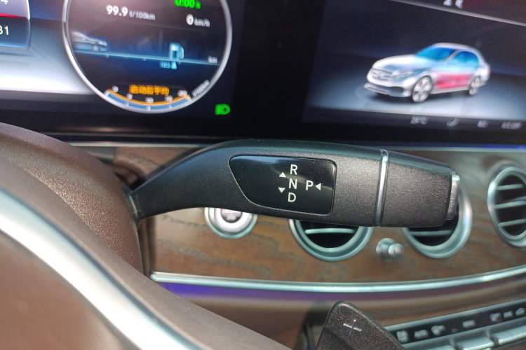 Used Mercedes-Benz E-Class 2019 E 260 L
