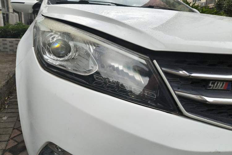 Used Zotye Z500 2016 1.5T CVT Luxury Model
