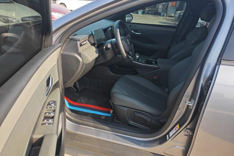 Used BYD Qin PLUS 2025 DM-i Smart Drive 55KM Leading Model
