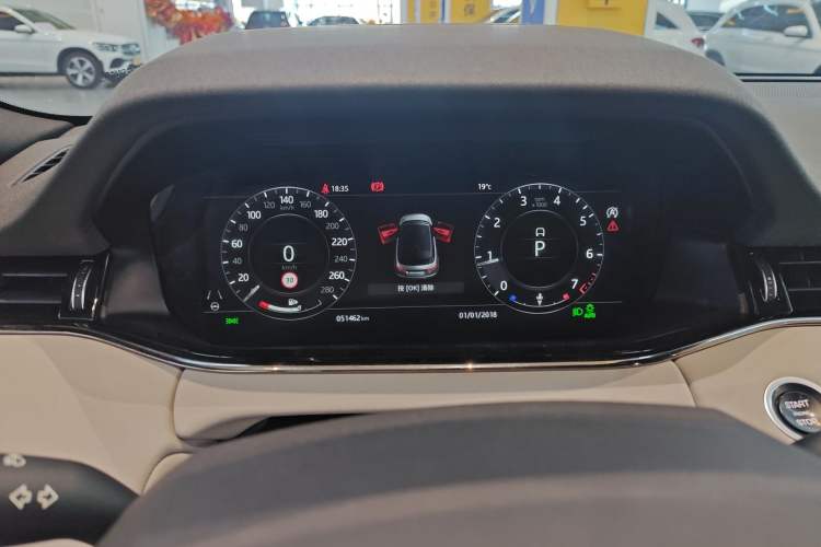 Used Land Rover Range Evoque 2020 249 PS R-DYNAMIC S Blackened Sport Technology Edition Instrument Cluster