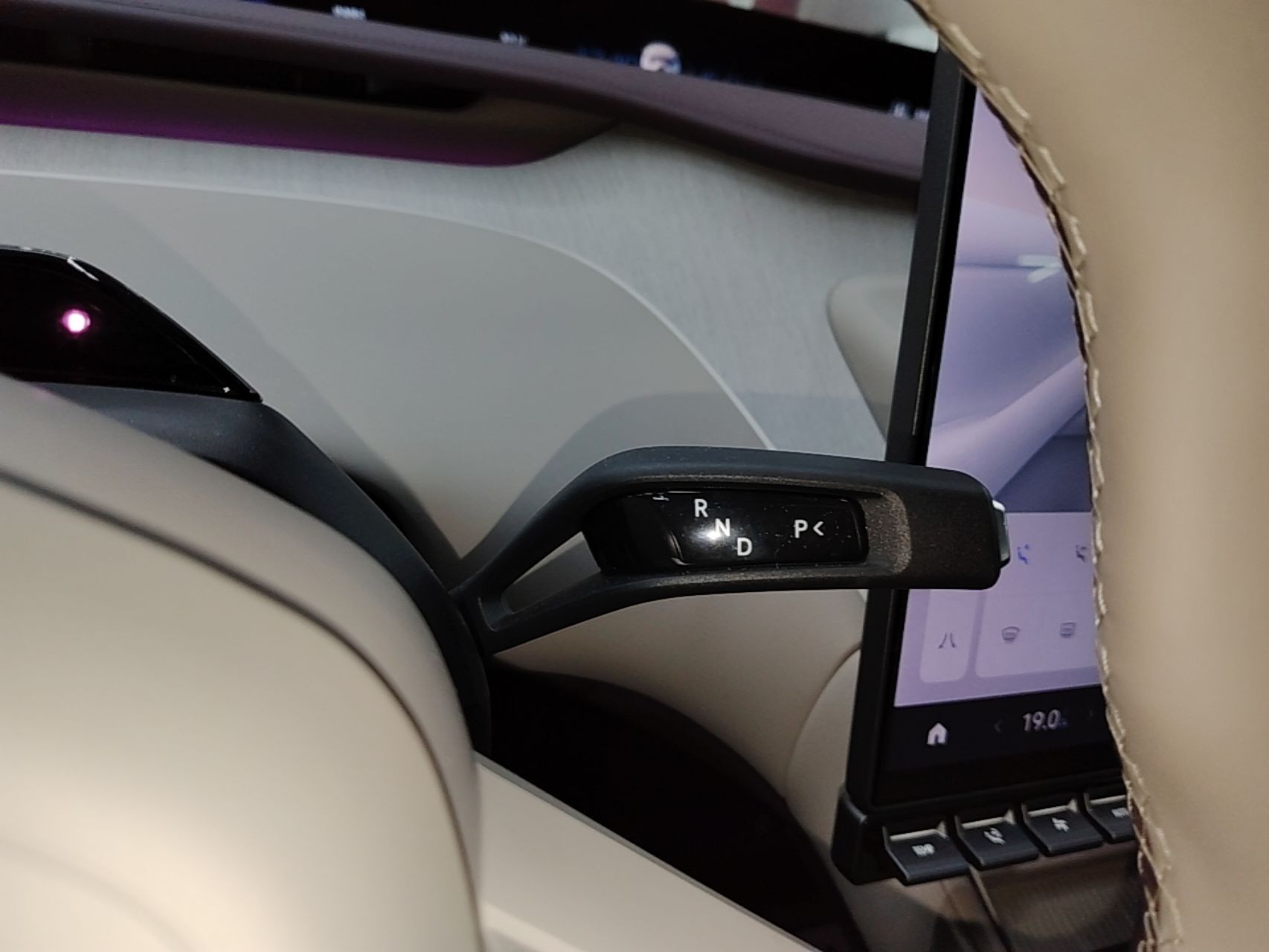 Xiaomi Auto YU7 2025 Ultra-Long Range Rear-Wheel Drive Version — снимка 16