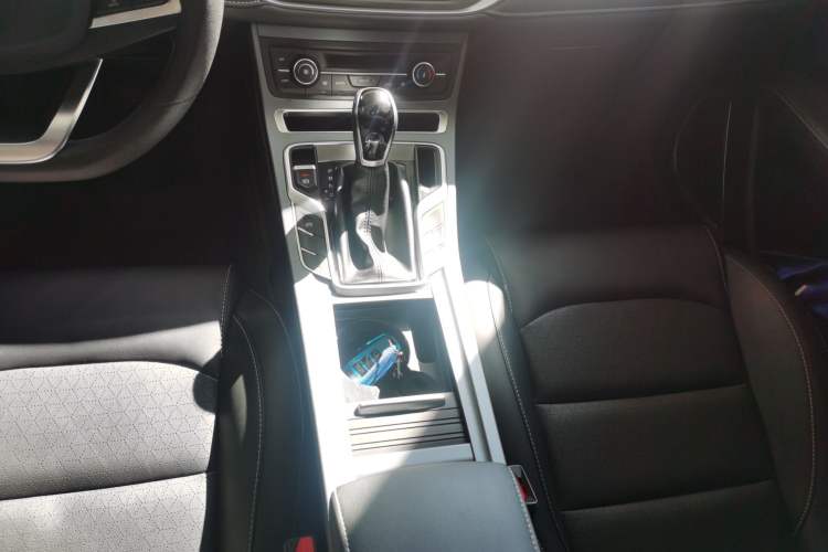 Used Geely Auto Emgrand 2021 UP 1.5L CVT Luxury Model Gear Lever