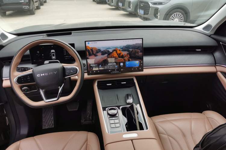 Used Chery Tiggo 8 L 2024 2.0T Two-Wheel Drive Prestige Version 5 Seats Interior 2