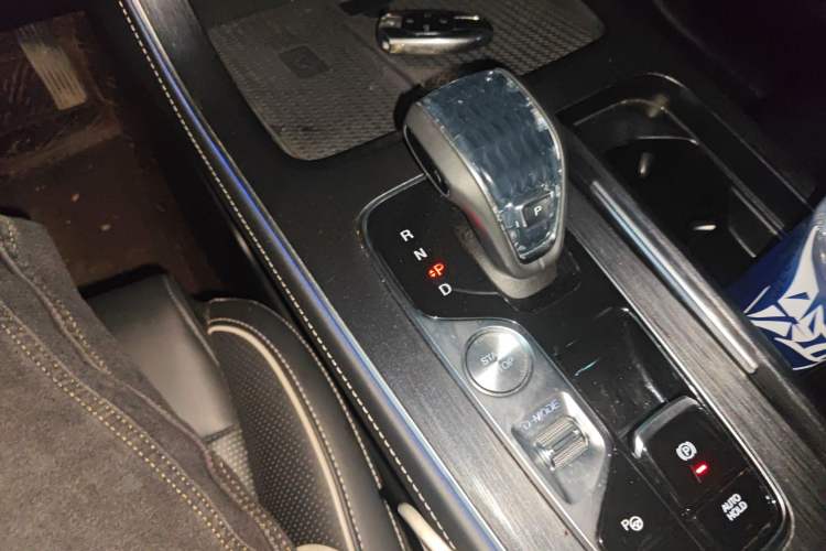 Used GAC Trumpchi GS8 2022 Flagship Series 2.0 TGDI Two-Wheel-Drive Prestige Edition (7 Seats) Gear Lever