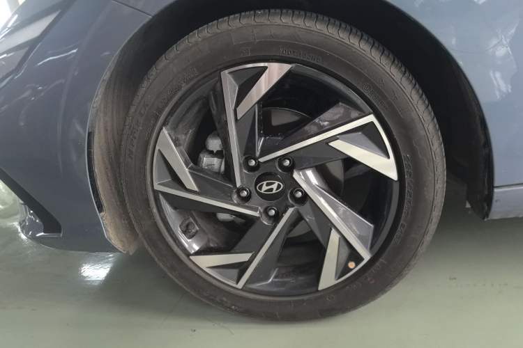 Used Hyundai Elantra 2023 1.5L CVT LUX Prestige Edition
