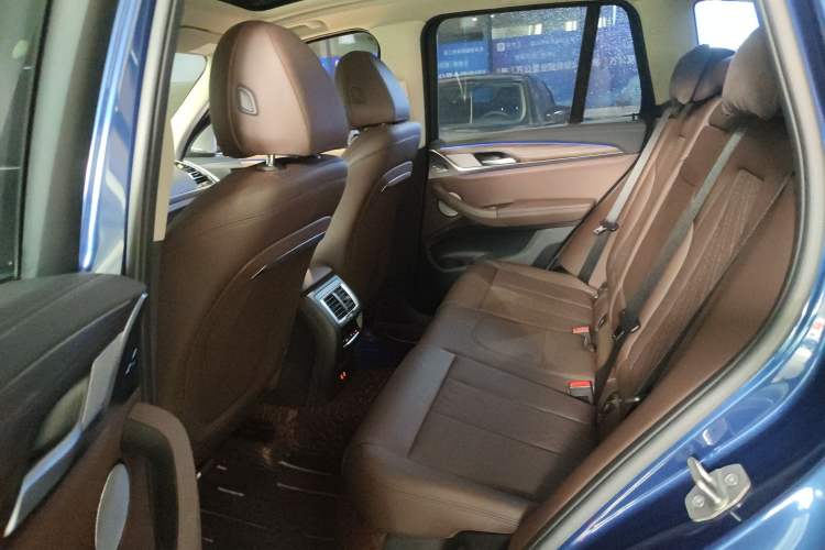 Used BMW X3 2022 Second Facelift xDrive30i Leading Edition M Night Sky Package Left Rear Seat