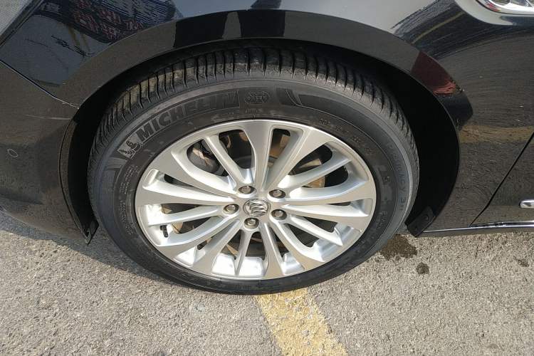 Used Buick LaCrosse 2016 28T Luxury Version
