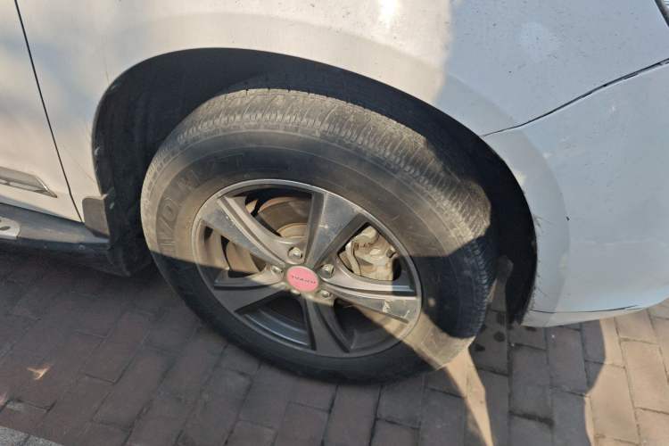 Used Haval H6 2013 Upgraded Model 1.5T Manual Two-Wheel Drive Urban Version