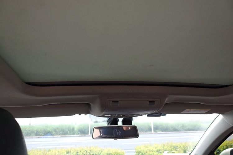 Used Volkswagen Tharu 2019 280TSI Two-Wheel Drive Luxury Version China VI Standard Headliner