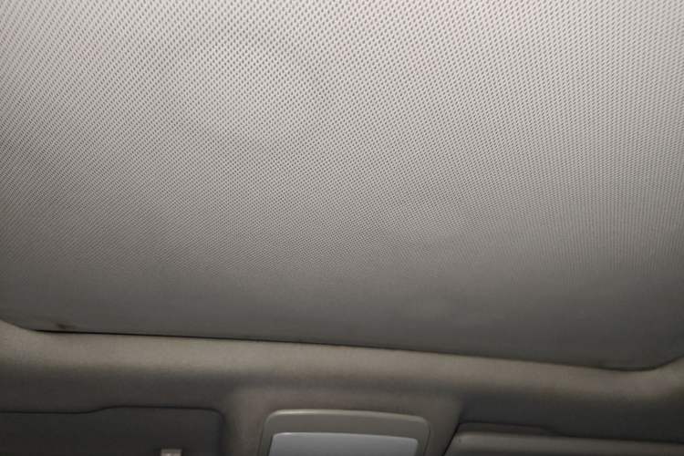 Used Zotye Domy X5 2015 1.5T Manual Supreme Model China IV Standard Headliner