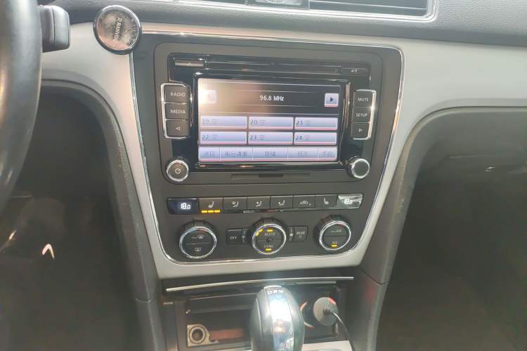 Used Volkswagen Passat 2014 2.0 TSI DSG Prestige Edition