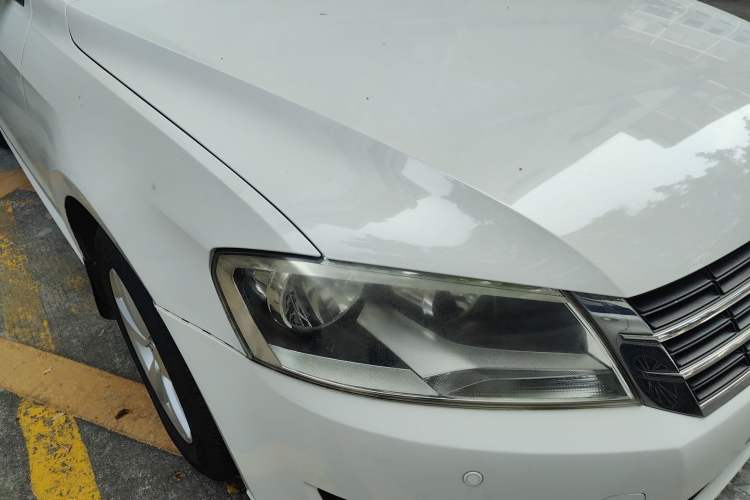 Used Volkswagen Gran Lavida 2013 1.6L Automatic Fashion Model
