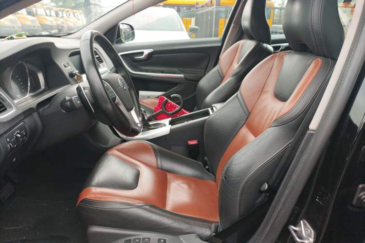 Used Volvo V60 2017 Cross Country T5 AWD China V Standard Left Front Seat